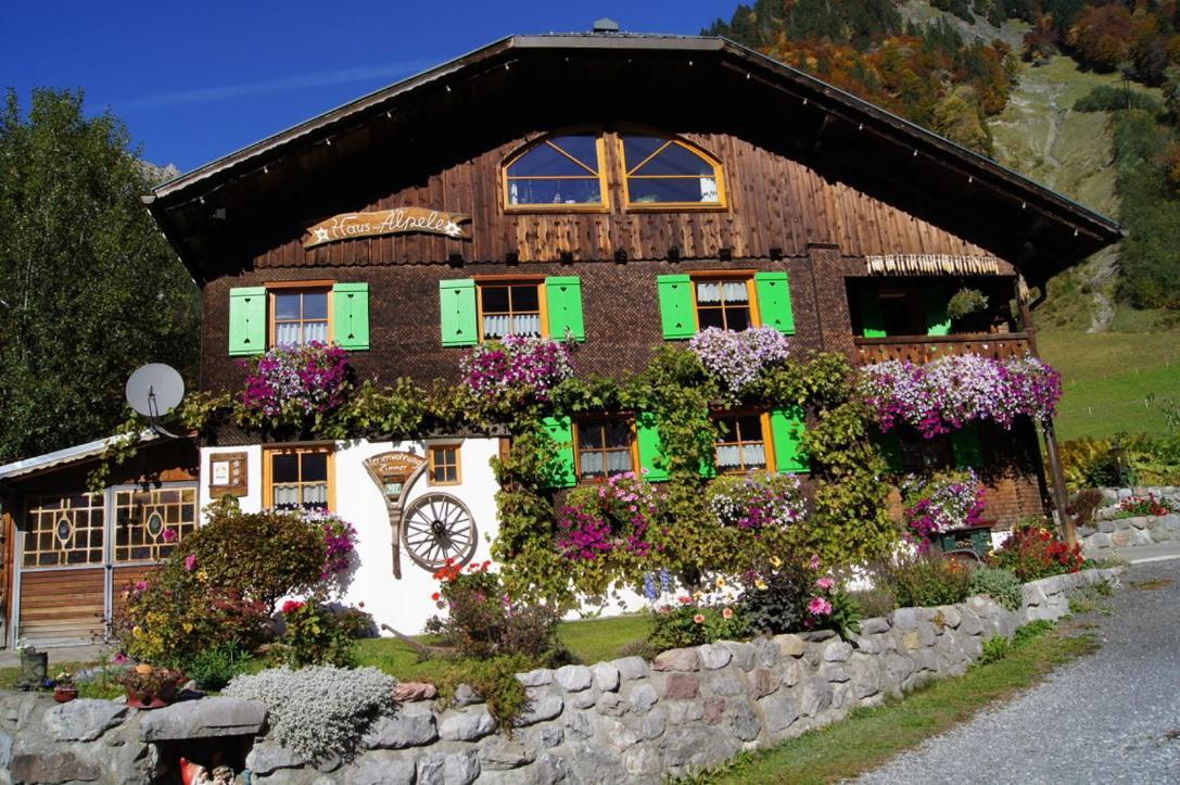 Haus Aelpele Apartment Klosterle am Arlberg Exterior foto